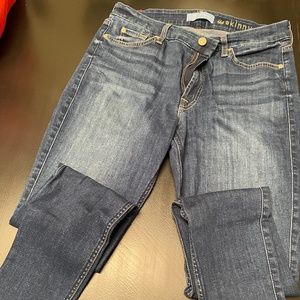 7 For All Mankind - B(Air) Skinny Jeans in Medium Wash - Size 33